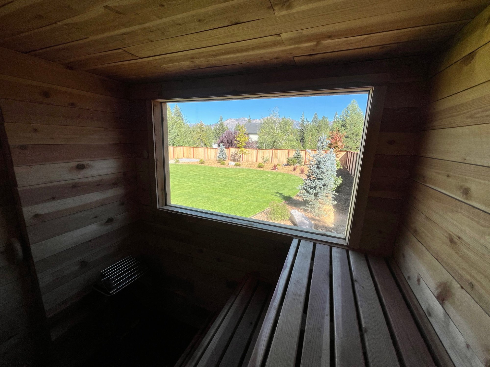 8x8 outdoor sauna built around a view of Freel Peak